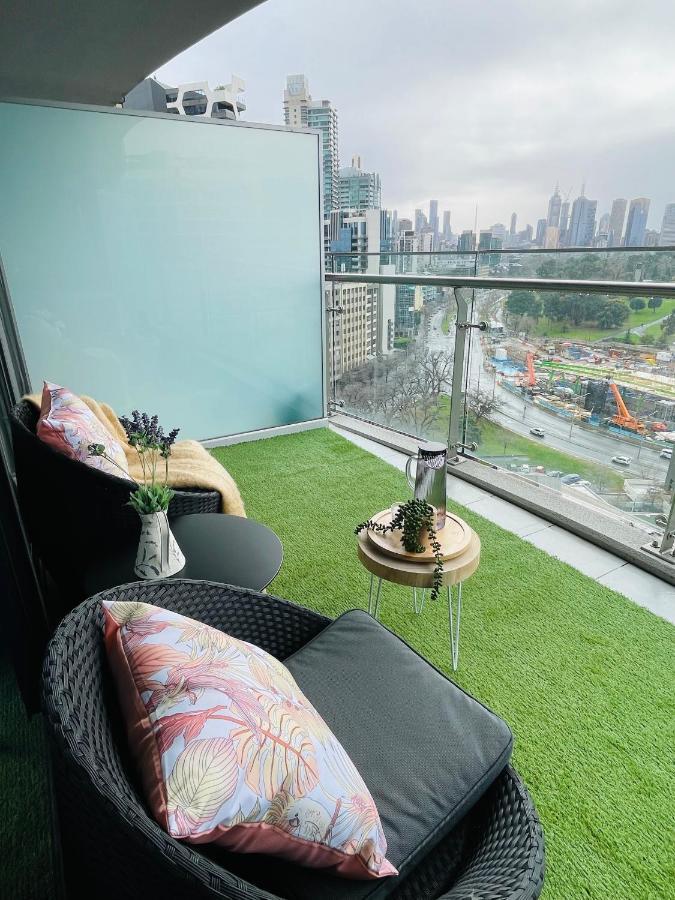 Cozy 1 Bed Apt & Spa,Free Parking ,Phenomena Views Мельбурн Экстерьер фото