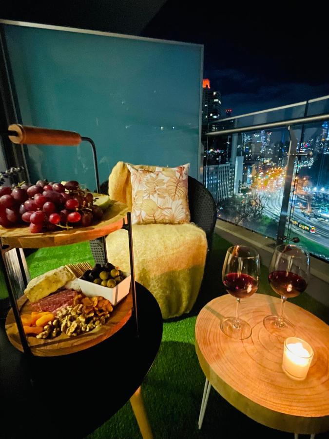 Cozy 1 Bed Apt & Spa,Free Parking ,Phenomena Views Мельбурн Экстерьер фото