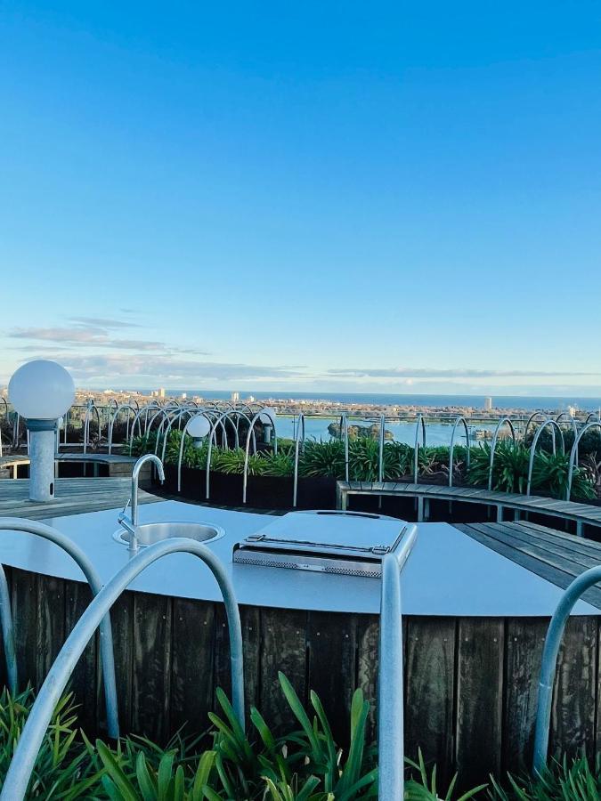 Cozy 1 Bed Apt & Spa,Free Parking ,Phenomena Views Мельбурн Экстерьер фото